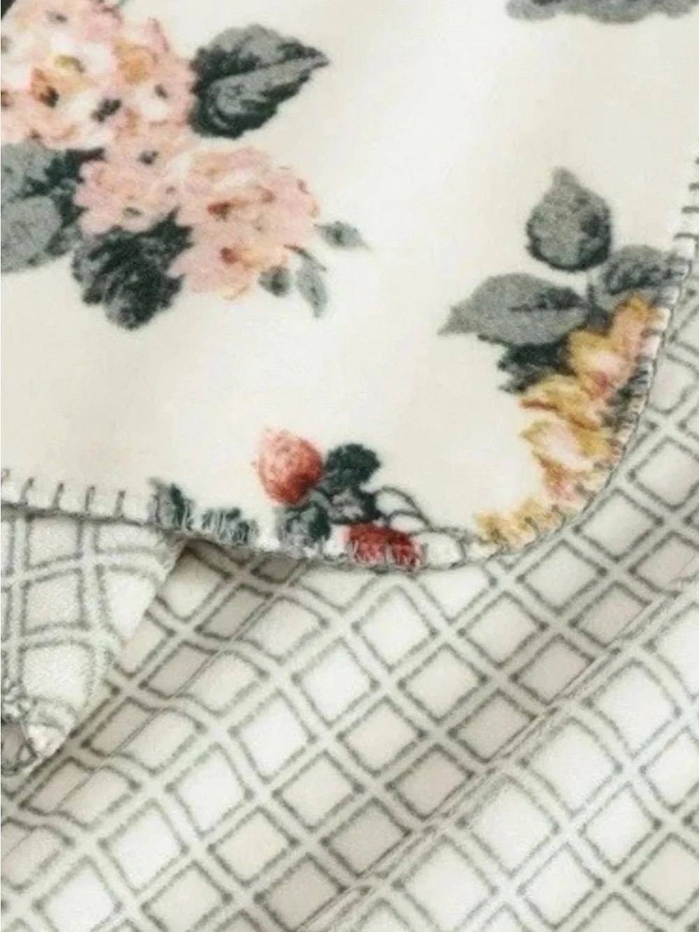 Laura Ashley ~ Rosemore Tan Floral Reversible Coco Flannel Throw Blanket 50 X 70
